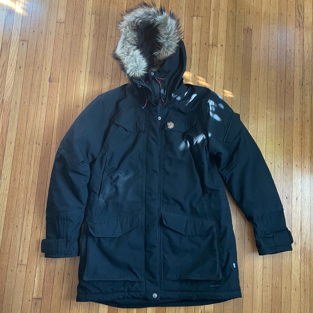 Fjallraven Nuuk Women’s Parka (Black)